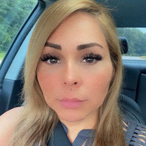 Meet your Posher, Esperanza